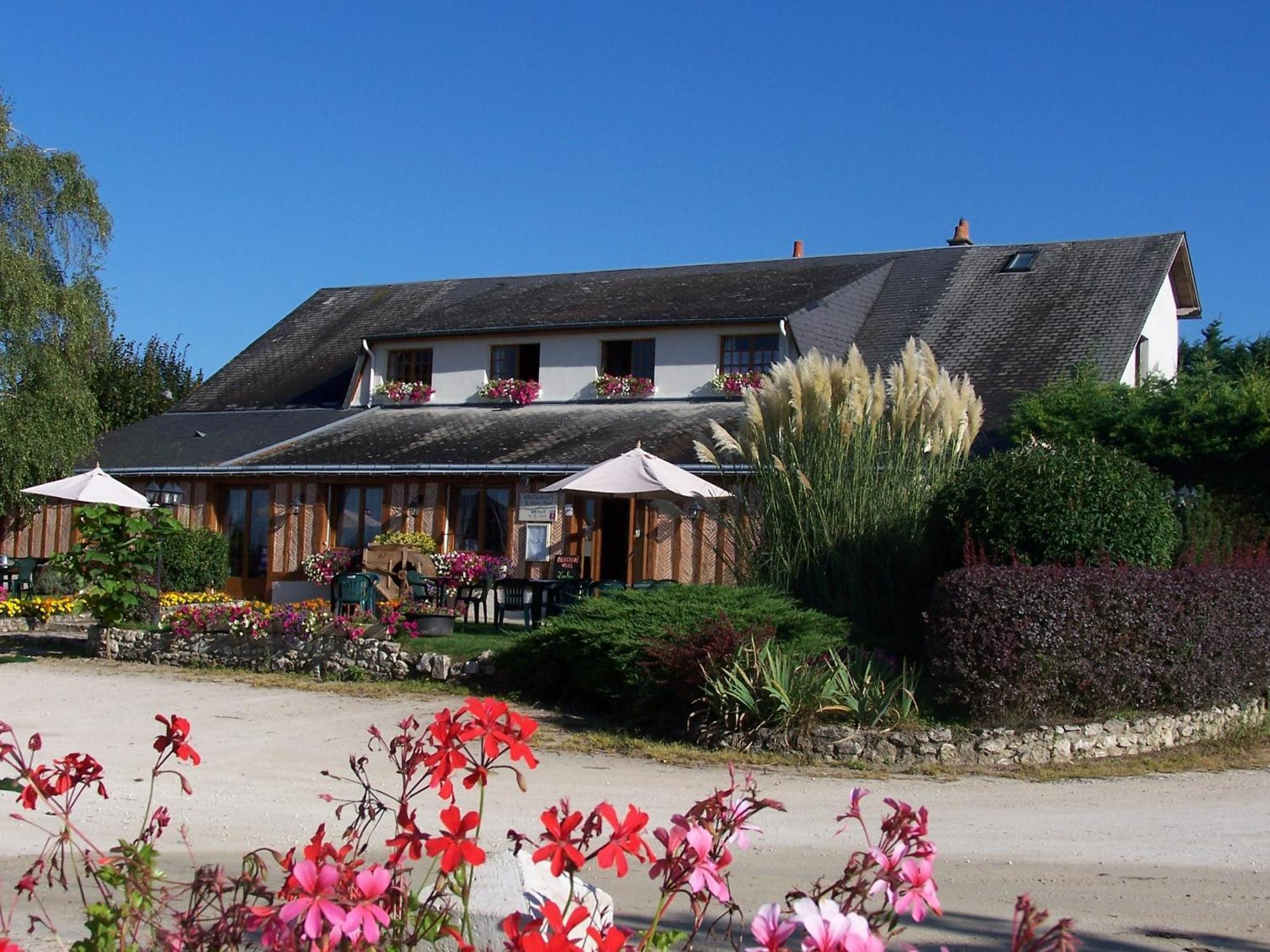 Logis Hotel Restaurant Le Vieux Fusil Soings-en-Sologne Buitenkant foto