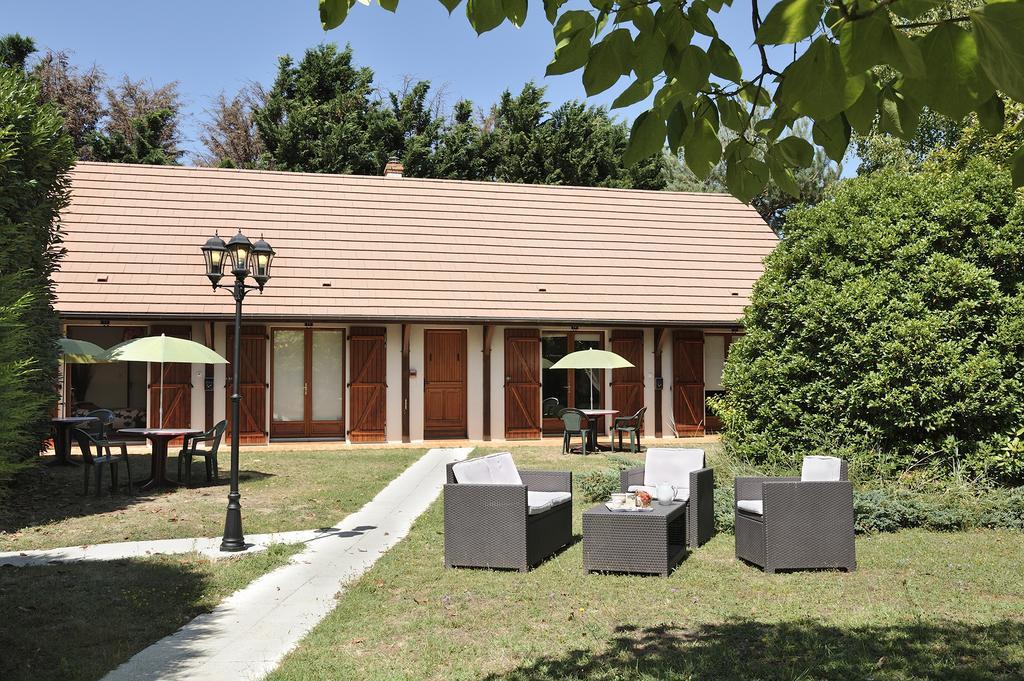 Logis Hotel Restaurant Le Vieux Fusil Soings-en-Sologne Buitenkant foto